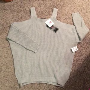 Polly & Esther cold shoulder sweater